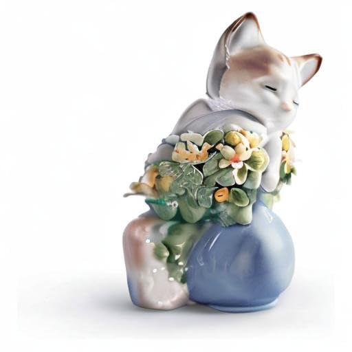 Amazon.com: LLADRÓ Dreamy Kitten Cat Figurine. Porcelain Cat